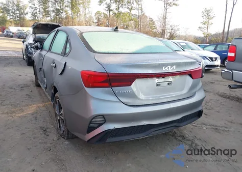 2024 Kia Forte Lxs z USA, uszkodzony, nr VIN 3KPF24AD3RE727926
